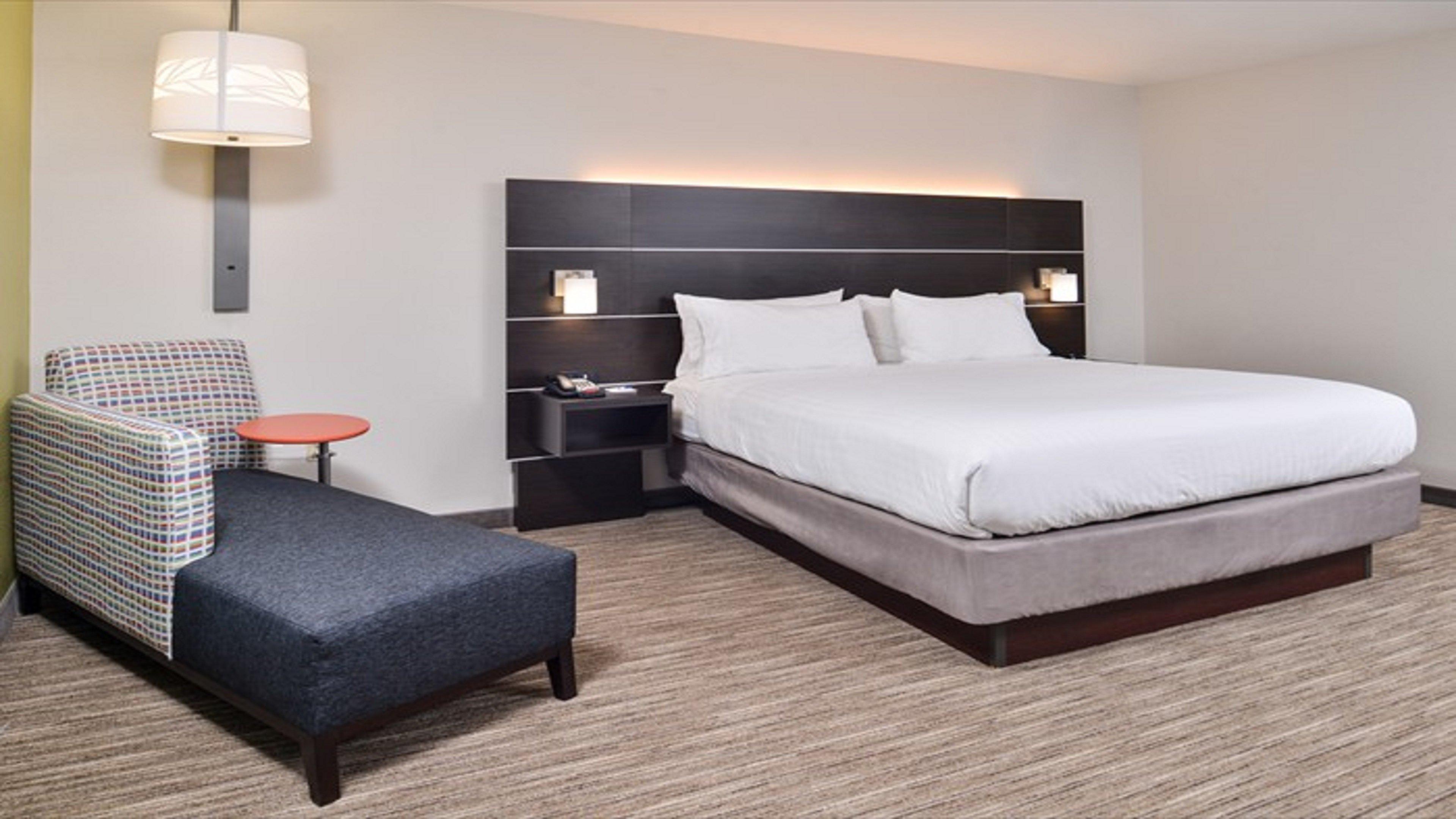 Holiday Inn Express & Suites - Parkersburg East By Ihg Exteriör bild