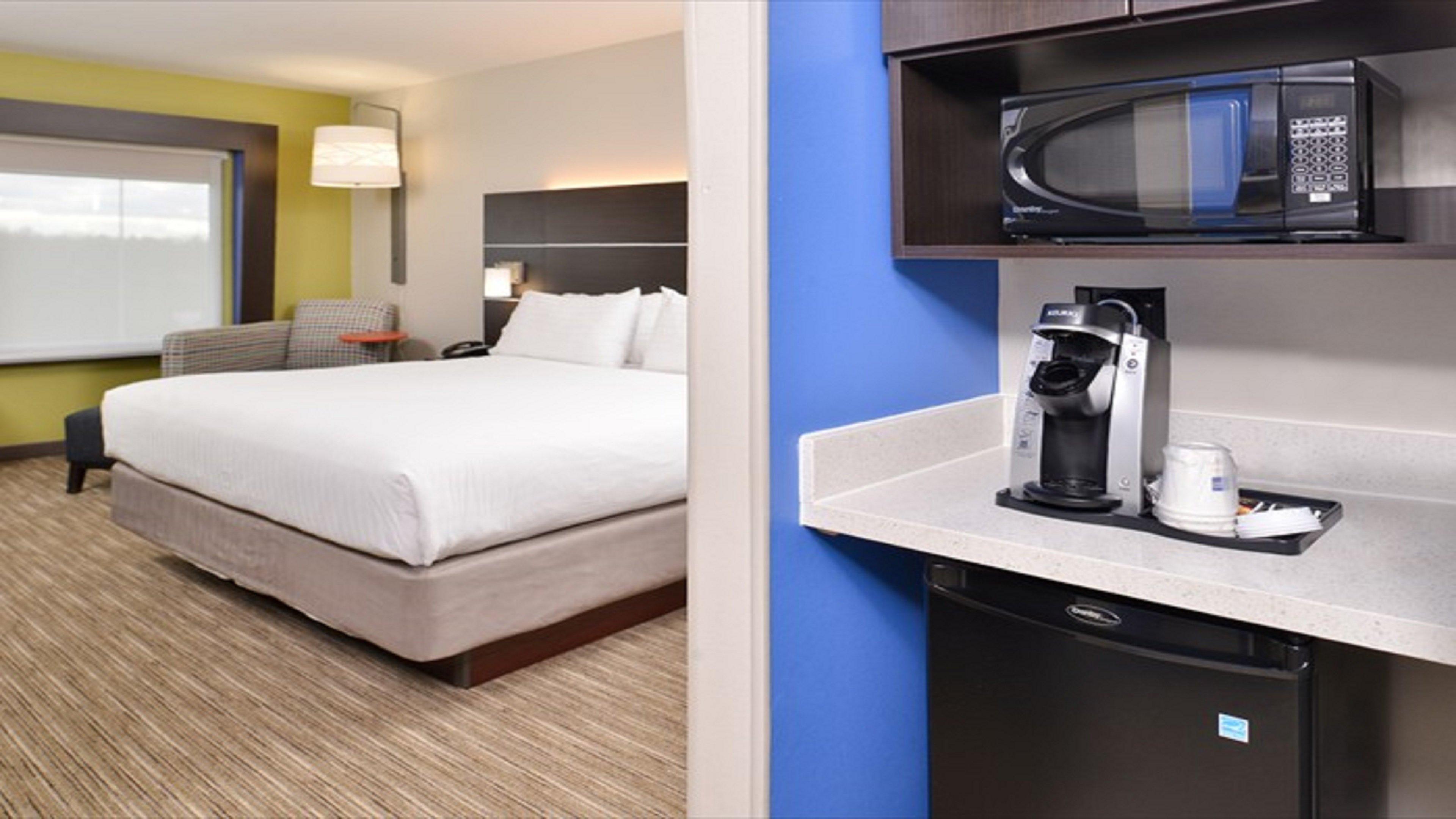 Holiday Inn Express & Suites - Parkersburg East By Ihg Exteriör bild