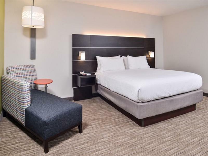 Holiday Inn Express & Suites - Parkersburg East By Ihg Exteriör bild
