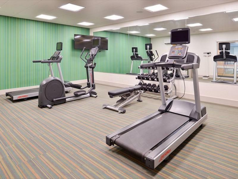 Holiday Inn Express & Suites - Parkersburg East By Ihg Exteriör bild