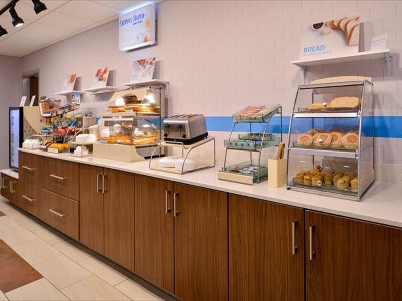 Holiday Inn Express & Suites - Parkersburg East By Ihg Exteriör bild