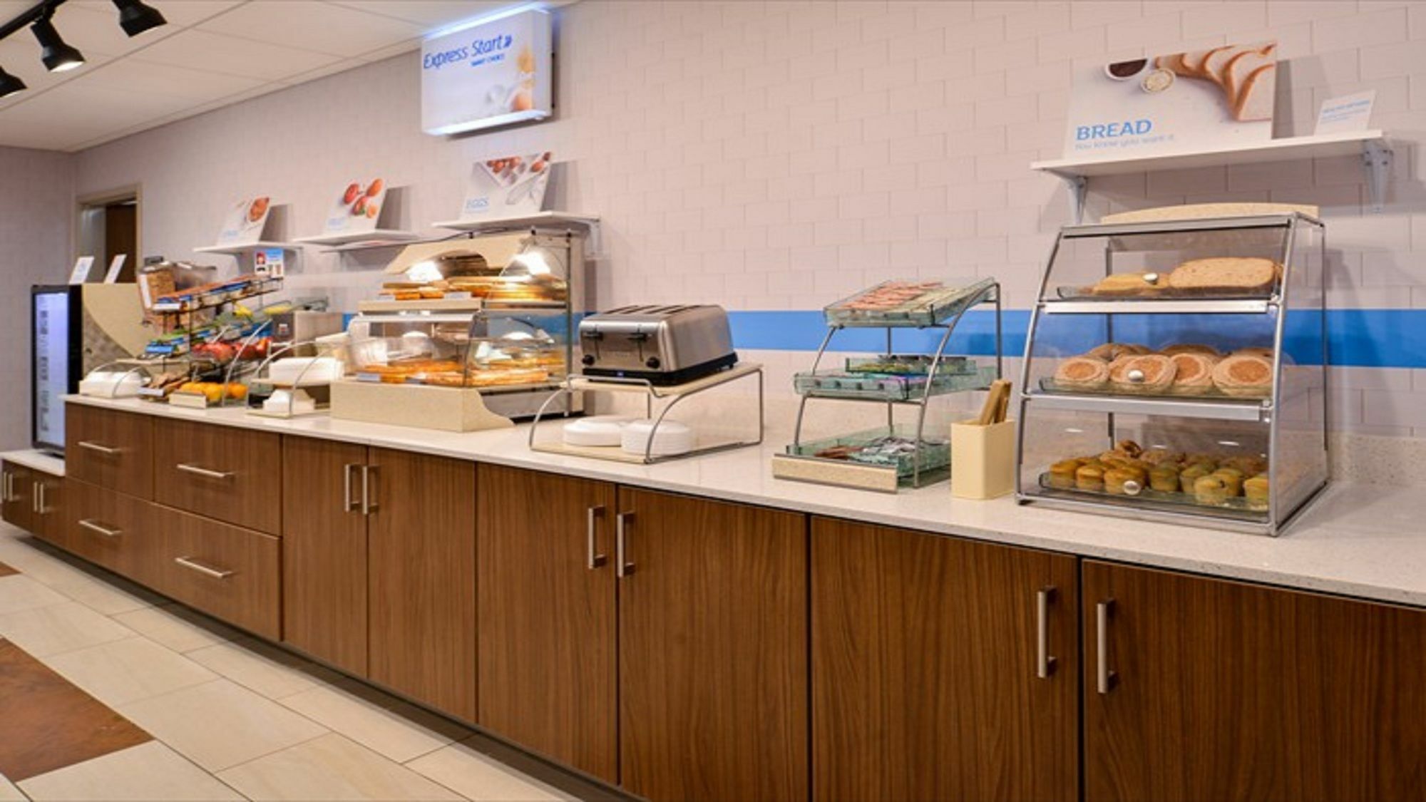 Holiday Inn Express & Suites - Parkersburg East By Ihg Exteriör bild