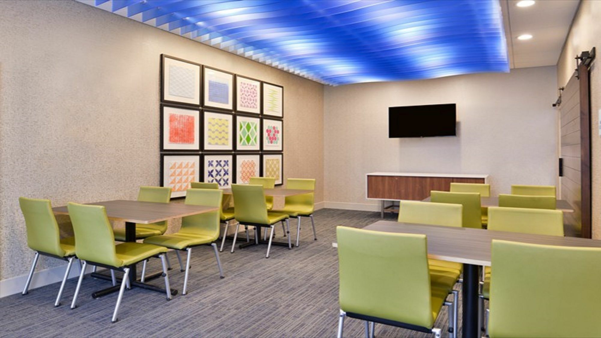 Holiday Inn Express & Suites - Parkersburg East By Ihg Exteriör bild